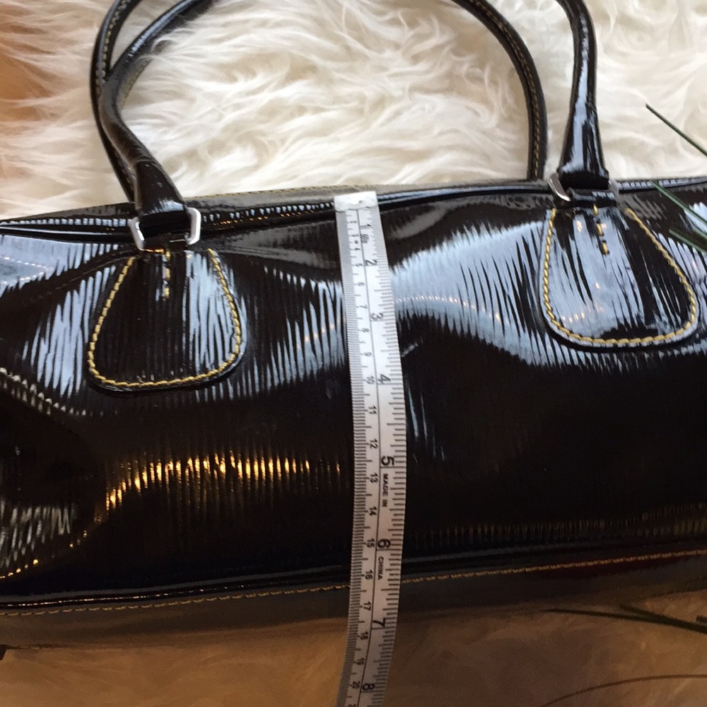 🌺 HP🌺💯 authentic patent leather bag🌺 - Picture 4 of 13